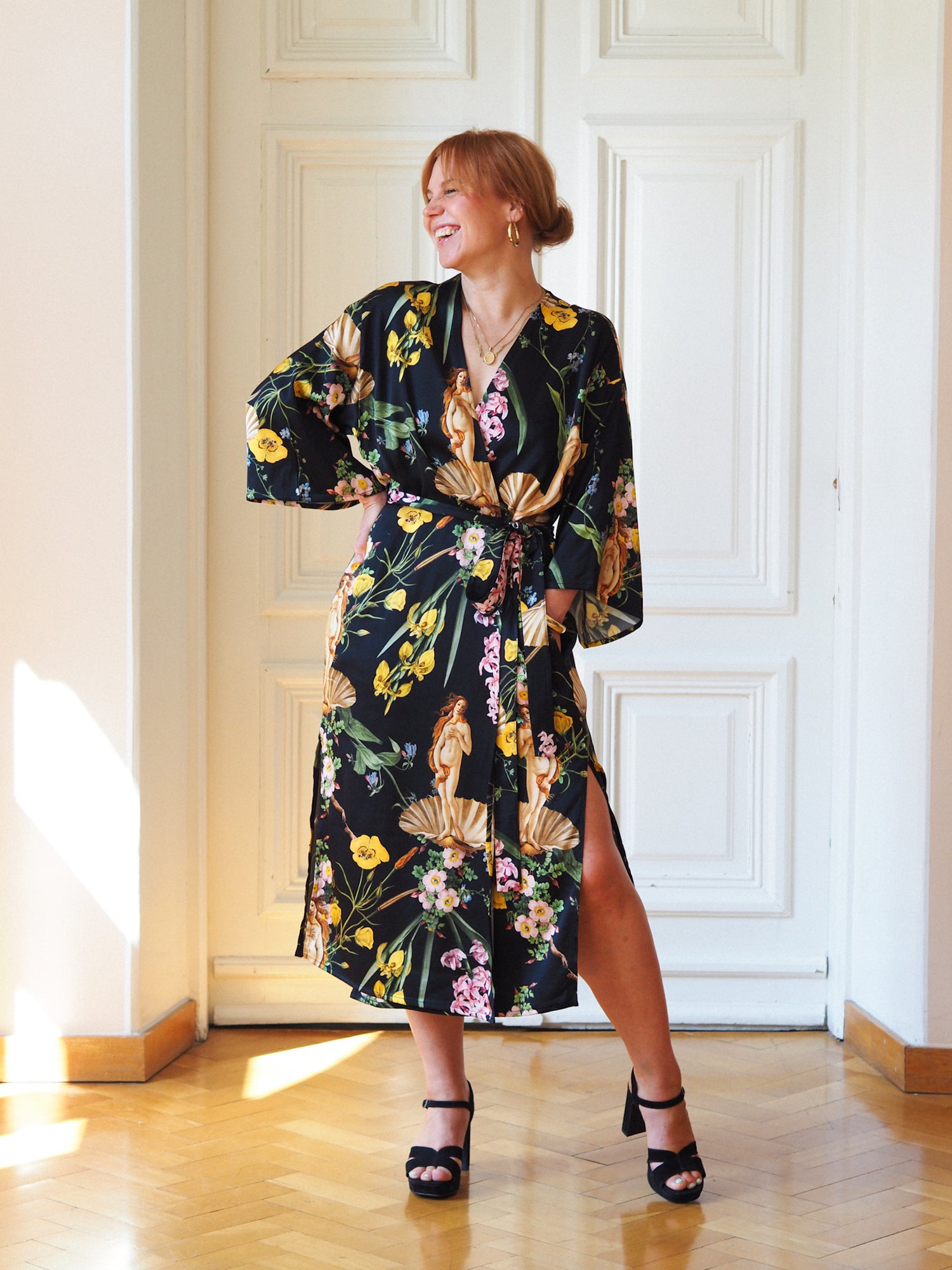 Memories Robe, Venus Black